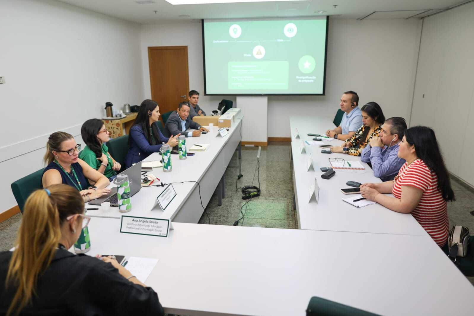 Senar recebe comitiva do Serviço Nacional de Aprendizagem da Colômbia