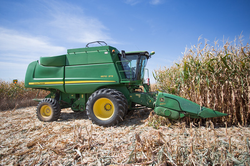 CNA orienta produtores sobre o registro de máquinas agrícolas