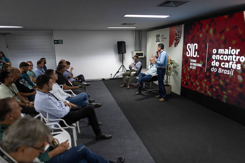 CNA discute demandas da cafeicultura em Belo Horizonte