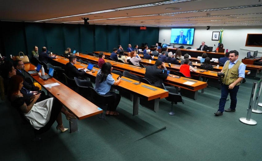 CNA defende ampliação de portos secos e Clias para atender crescimento do agro